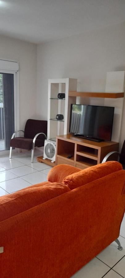 Apartamento Espacoso Com Estacionamento Incluido Foz do Iguacu Ngoại thất bức ảnh