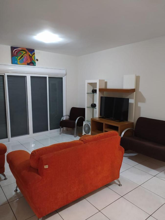 Apartamento Espacoso Com Estacionamento Incluido Foz do Iguacu Ngoại thất bức ảnh